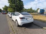Tesla Model Y,   Long Range Dual Motor AWD - gebrauchte Tesla Model Y aus dem Jahr 2024