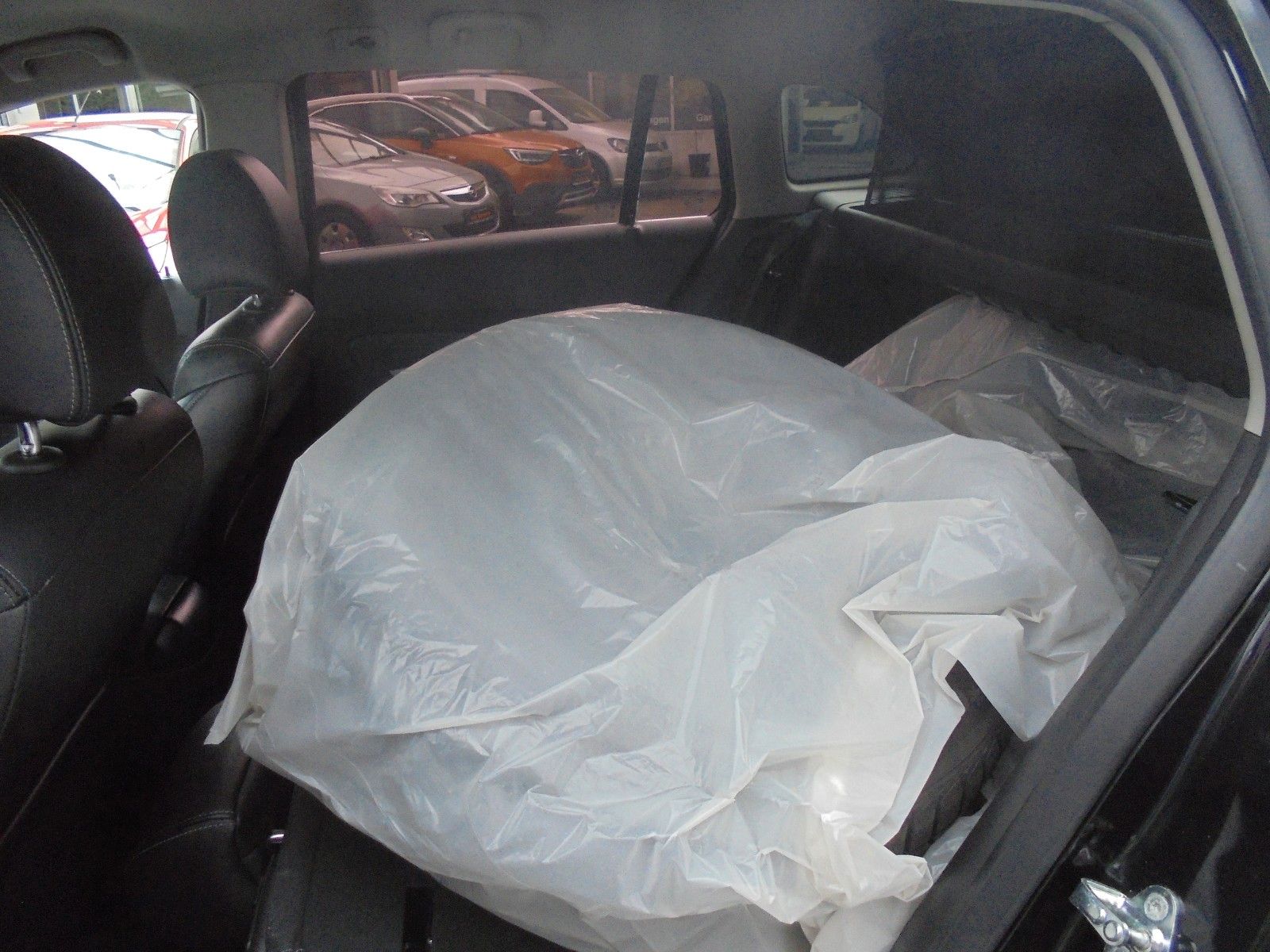 Fahrzeugabbildung Chevrolet Cruze Station Wagon/8Fachbereift/Vollausstattung