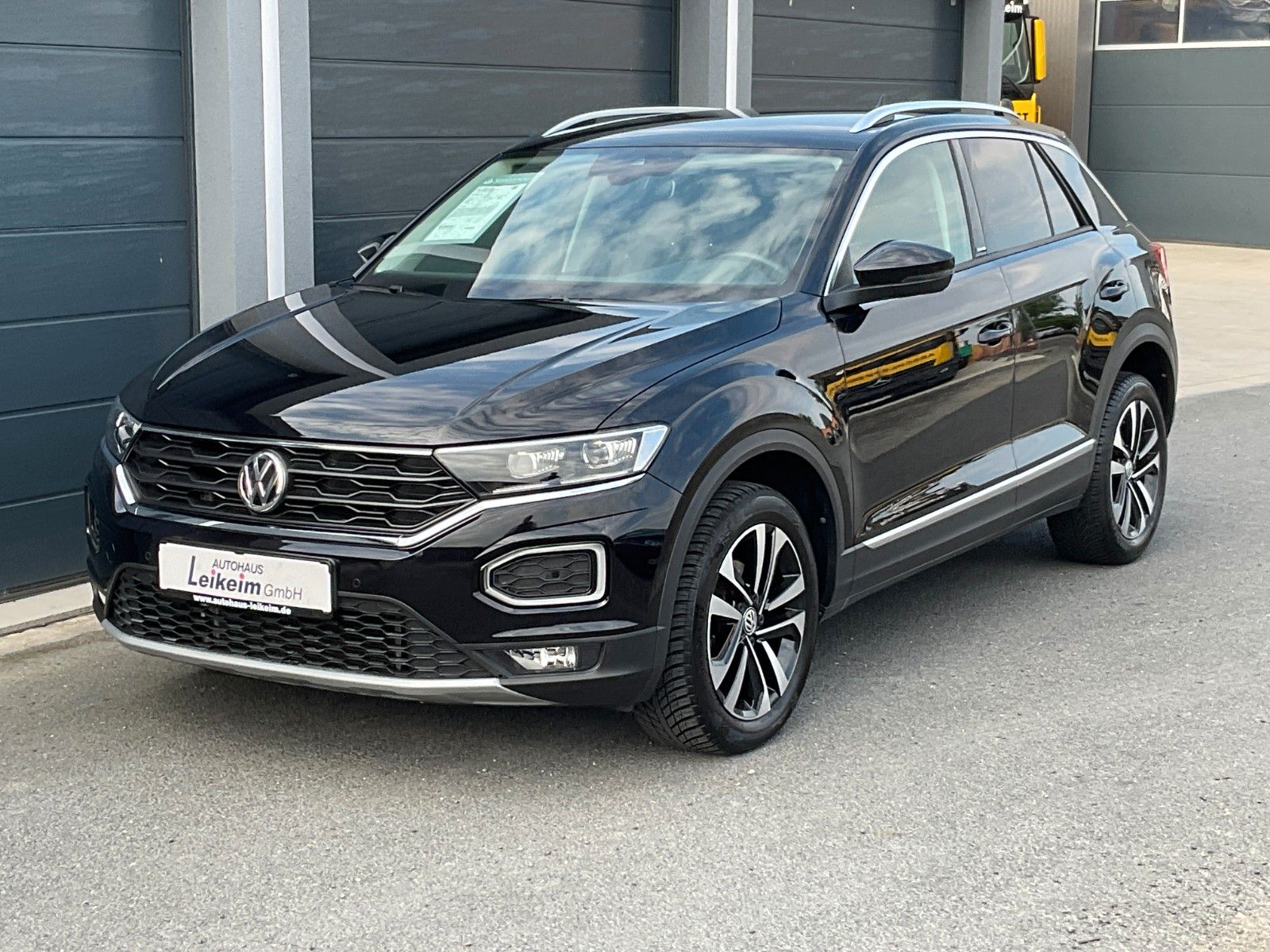 Gebrauchtwagen Volkswagen T-Roc T-Roc 1.5 TSI United – NAVI * LED * ACC * in Marktzeuln