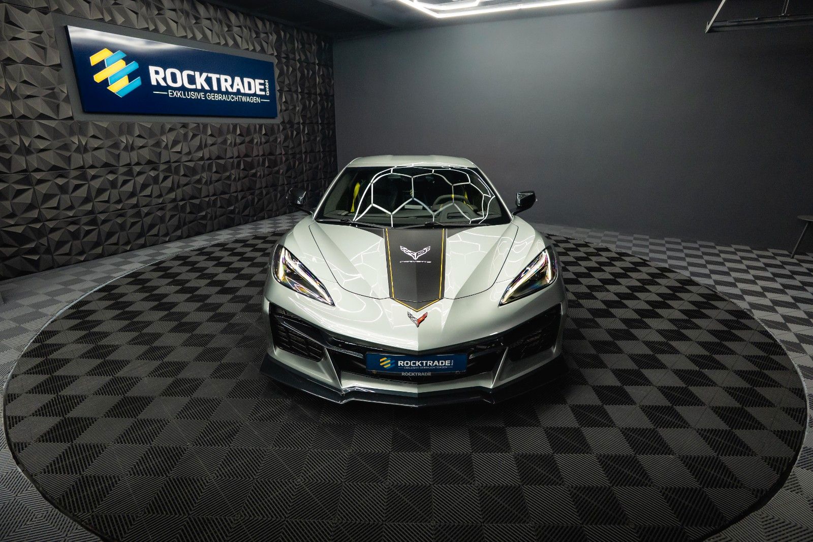 Fahrzeugabbildung Corvette C8 Stingray 3LT Targa Z51 Performa. Lift Carbon