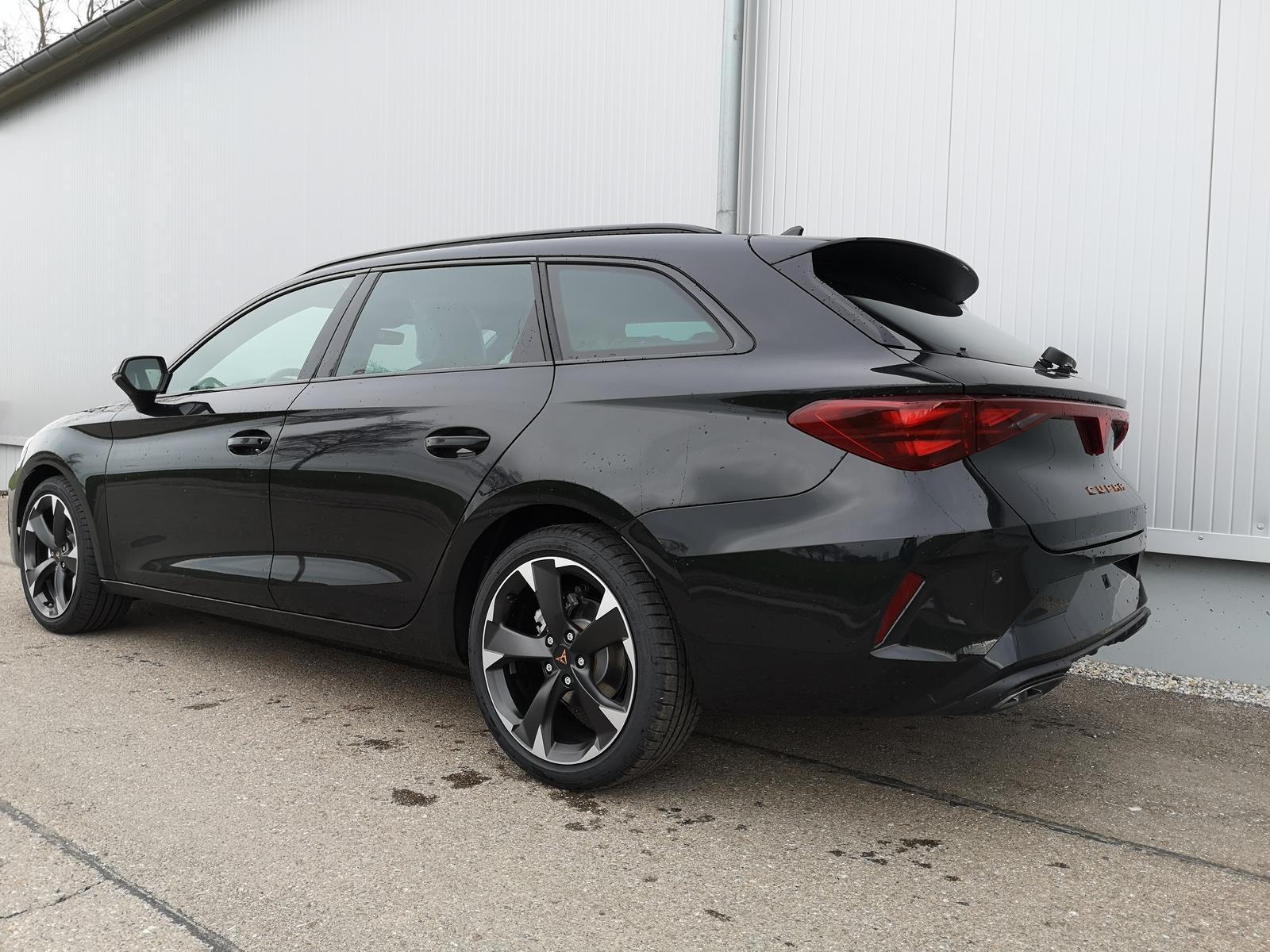 Cupra Leon Sportstourer 1.5 eTSI 110 kW ST DSG AHK ACC
