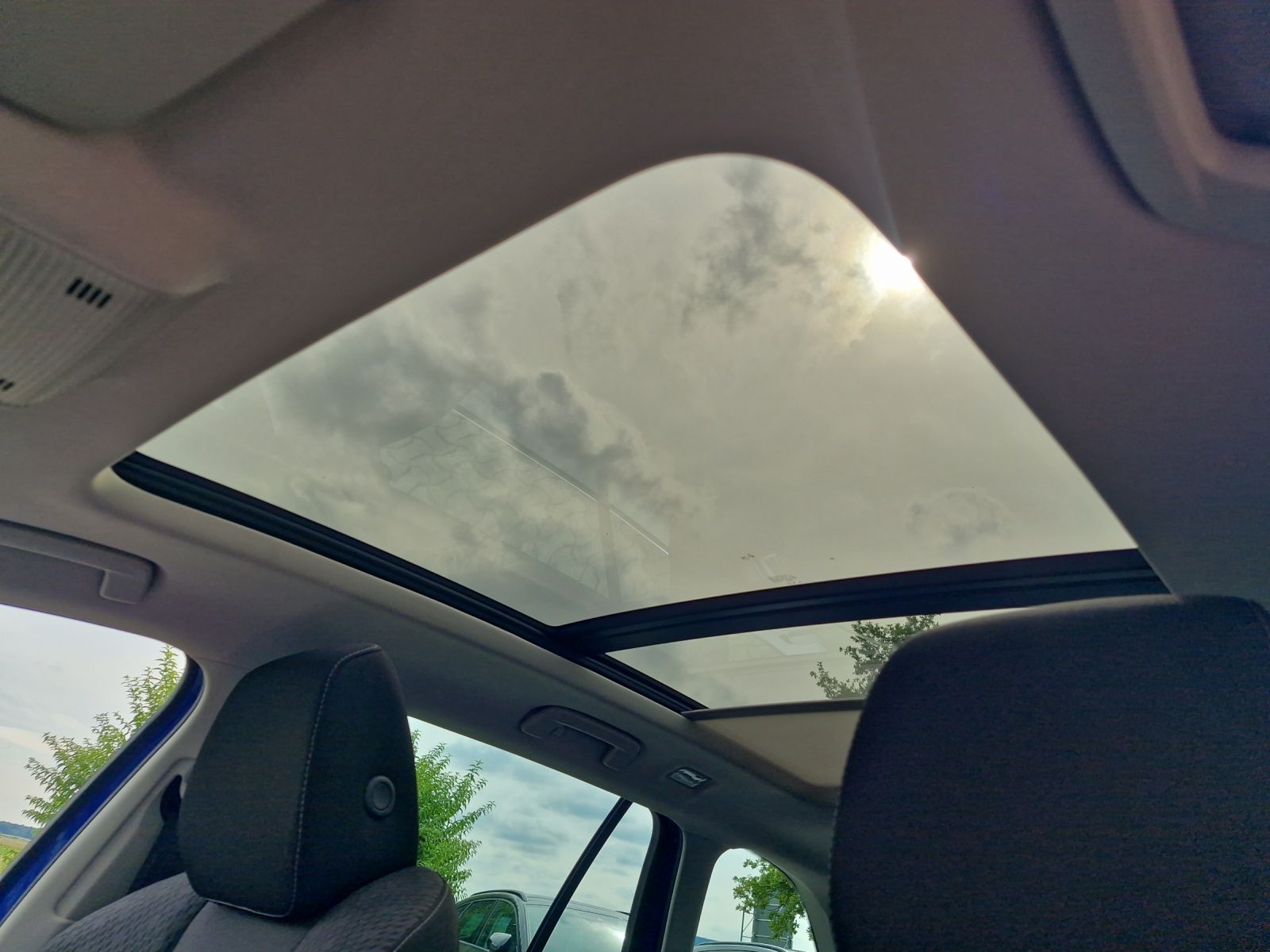 Fahrzeugabbildung SKODA Octavia Combi Style iV 1.4 TSI DSG AHZ ACC LED P