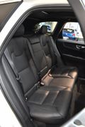 VOLVO XC60 D5 AWD~R Design~Leder~Business~I-safe~21"