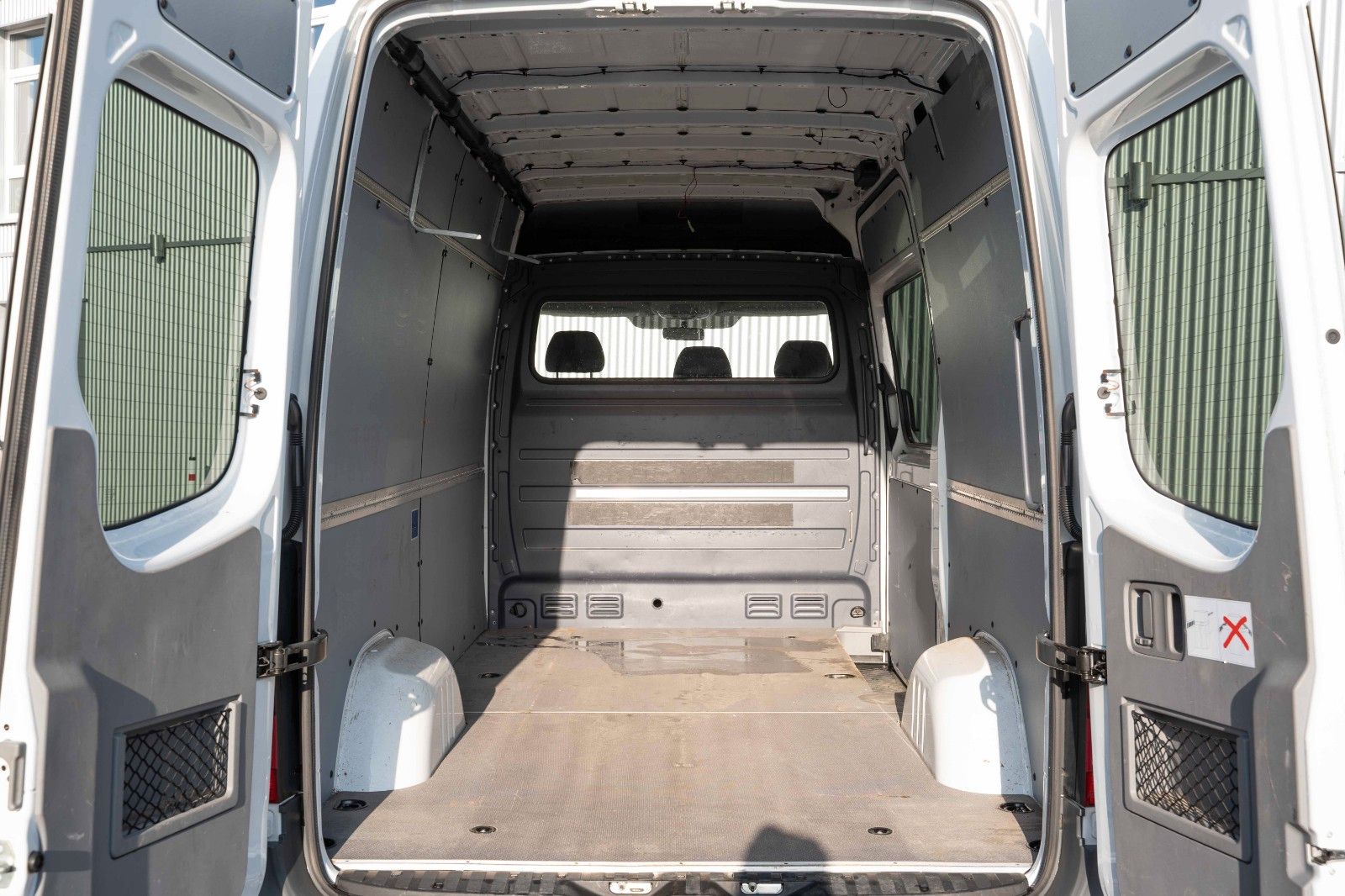 Fahrzeugabbildung Mercedes-Benz SPRINTER II L2H2 KASTEN 216 CDI AHK  KLIMA TEL