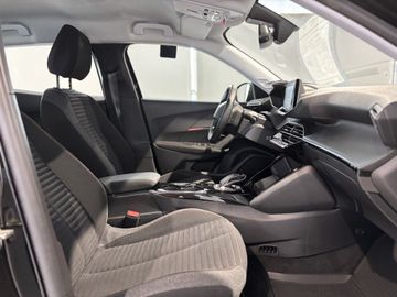 Fotografie des Peugeot 2008 Elektro Active Pack