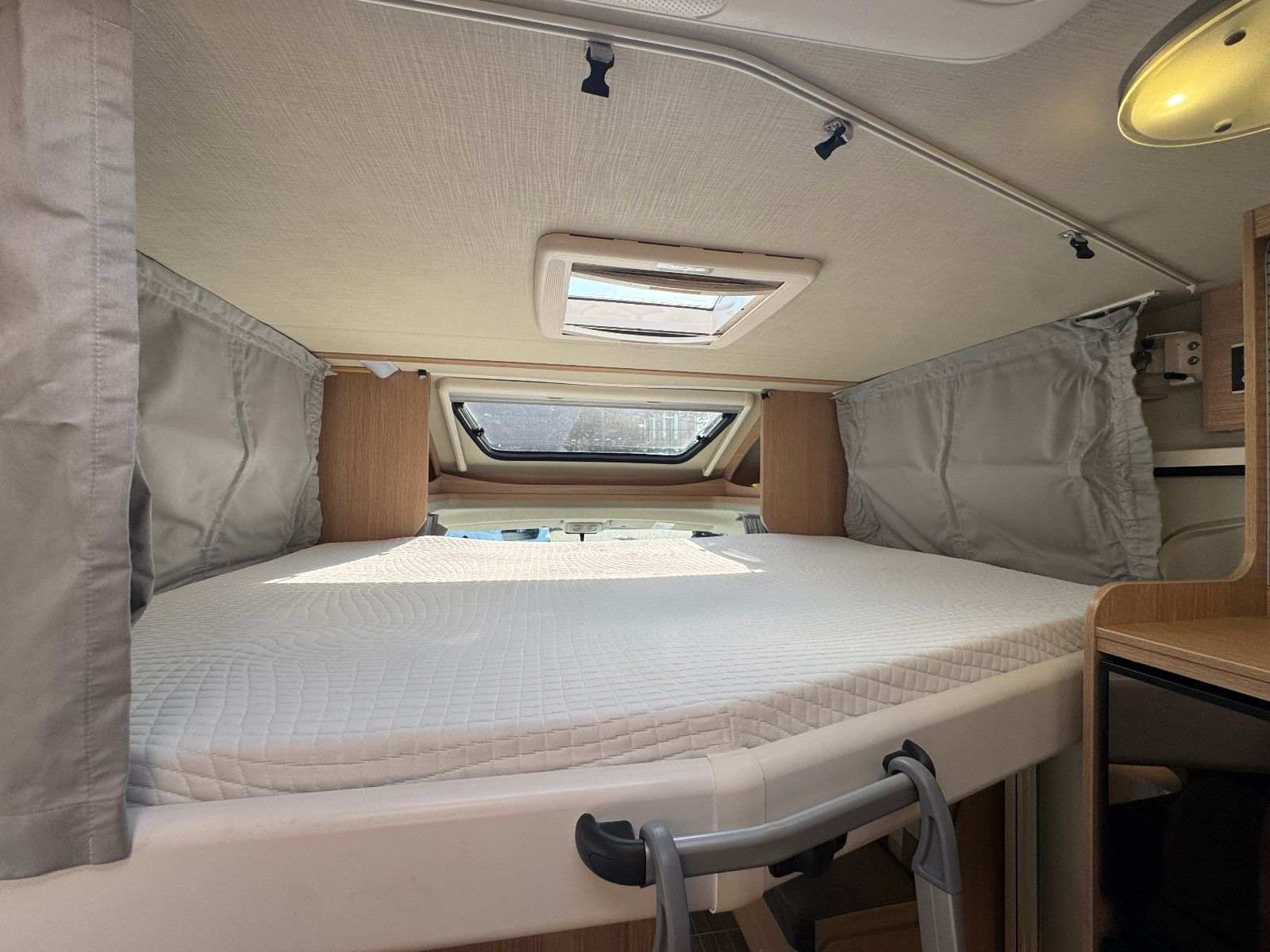 Fahrzeugabbildung Sunlight T 68 FIAT DUCATO NAVI KAMERA SAT TV EB & HUBBETT