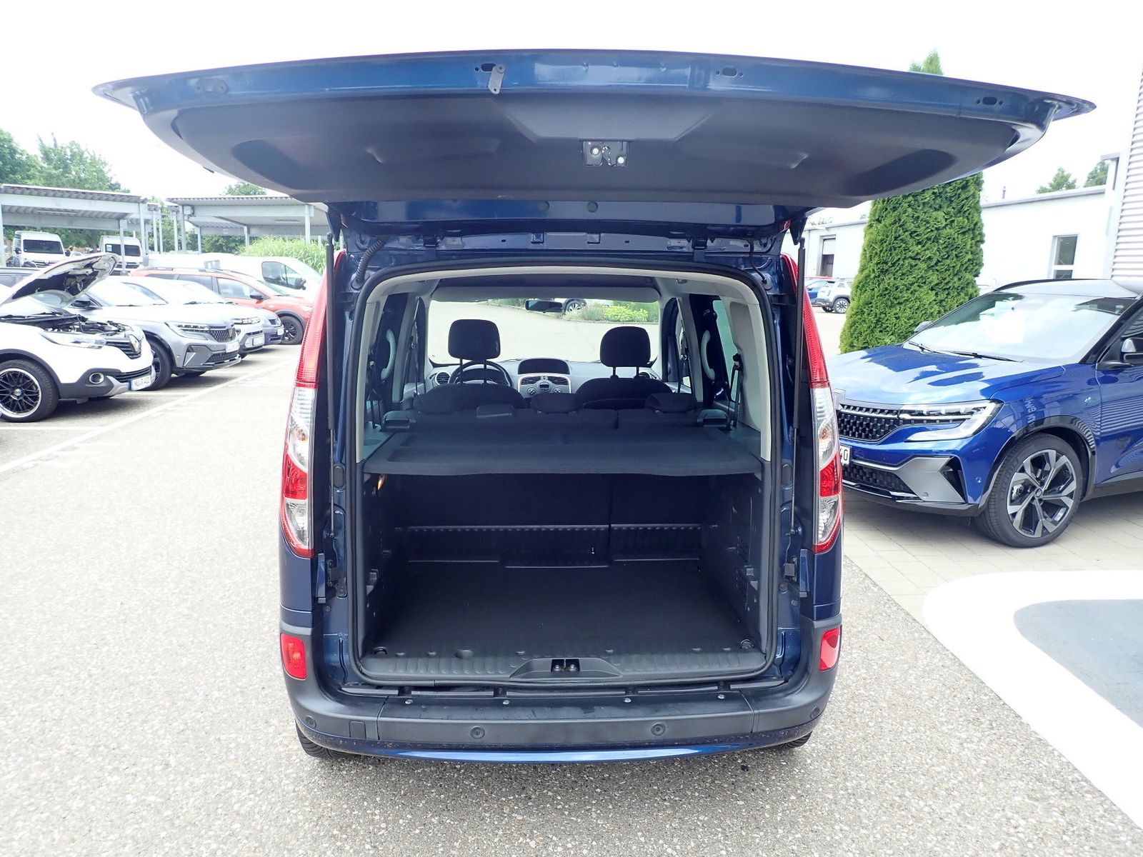 Fahrzeugabbildung Renault Kangoo Limited Deluxe/ALLWETTER/EPH/AC/BC