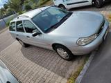 Ford Mondeo 2.0 16V CLX CLX - Ford Mondeo aus 1999: Kombi