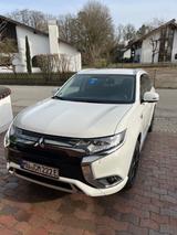 Mitsubishi Plug-in Hybrid Outlander 2.4 MIVEC PLUG-IN H...