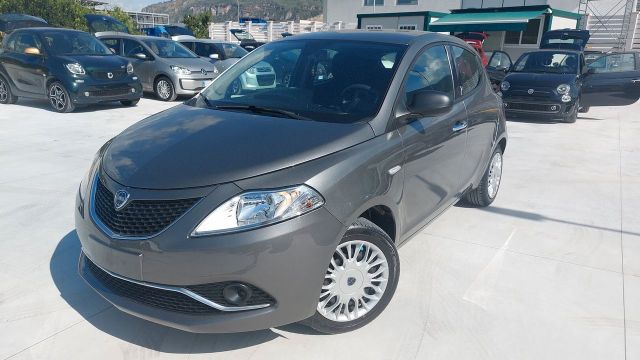 Lancia Ypsilon 1.2 69 CV 5 porte 2017