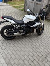 Triumph Street Triple 675 - TRIUMPH 675 STREET TRIPLE