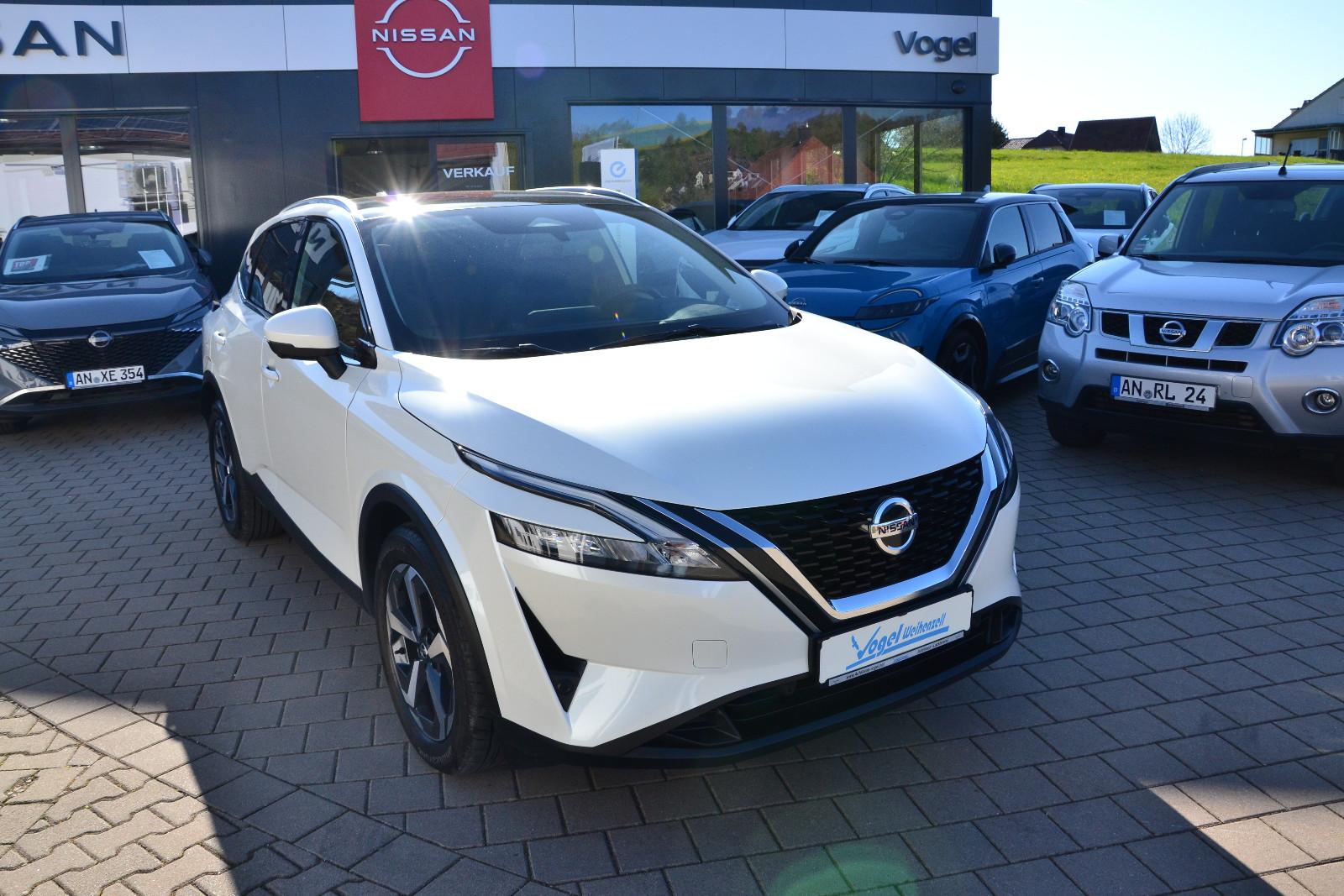 Nissan Qashqai N-Connecta* AHK