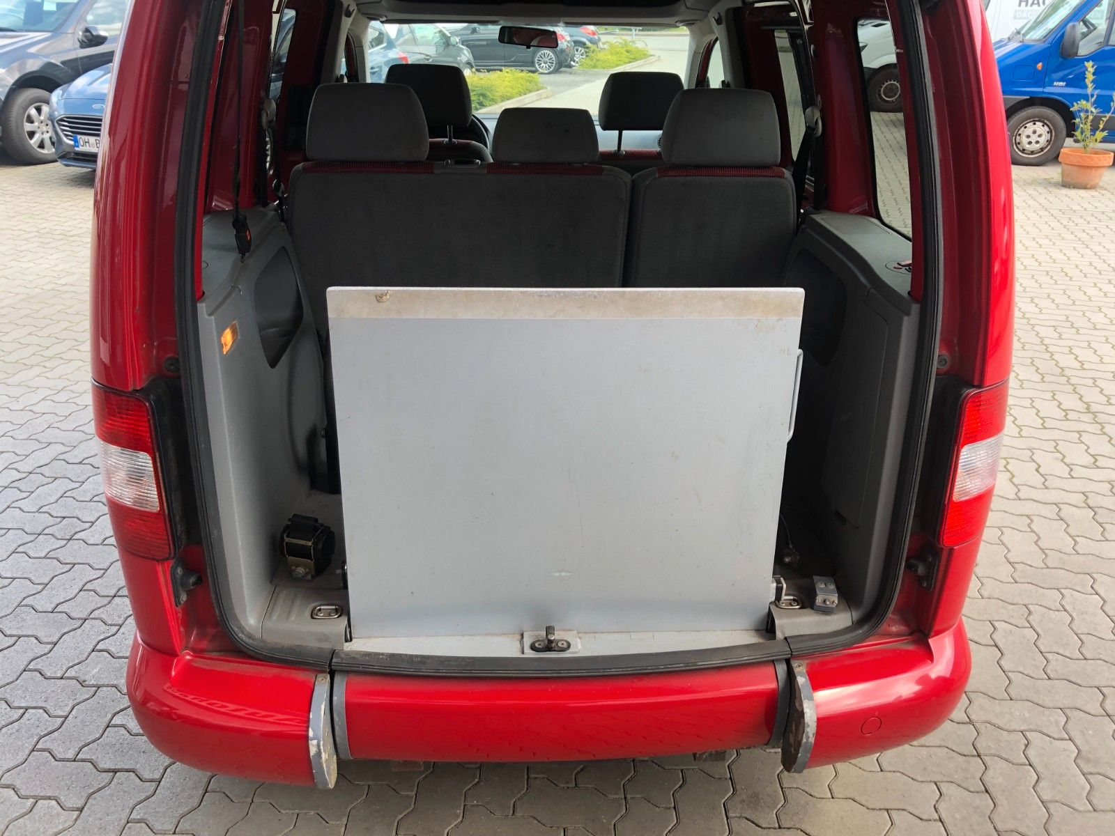 Fahrzeugabbildung Volkswagen Caddy Life Rollstuhlumbau