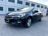 Opel Astra K Sports Tourer Automatik/KLIMA/NAVI/ LED - Opel Astra mit Diesel-Antrieb: Kombi, Automatik