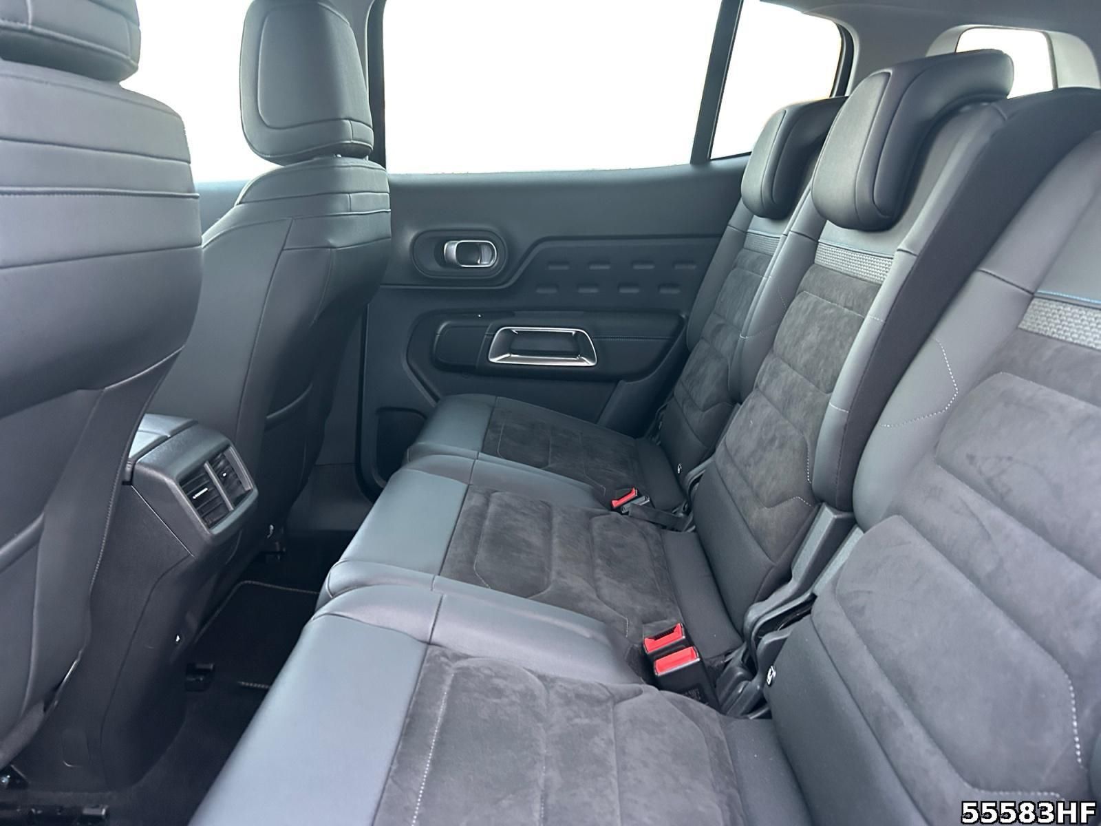 Fahrzeugabbildung Citroën C5 Aircross Shine+NAVI+SHZ+USB+LED+ACC+AWR+