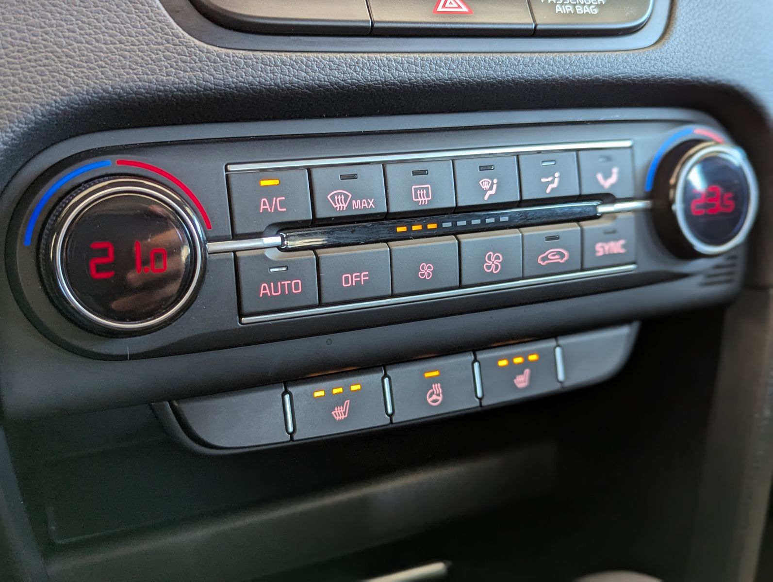 Fahrzeugabbildung Kia cee'd / Ceed 1.5 Spirit Limo JBL ACC Kamera 7J-G
