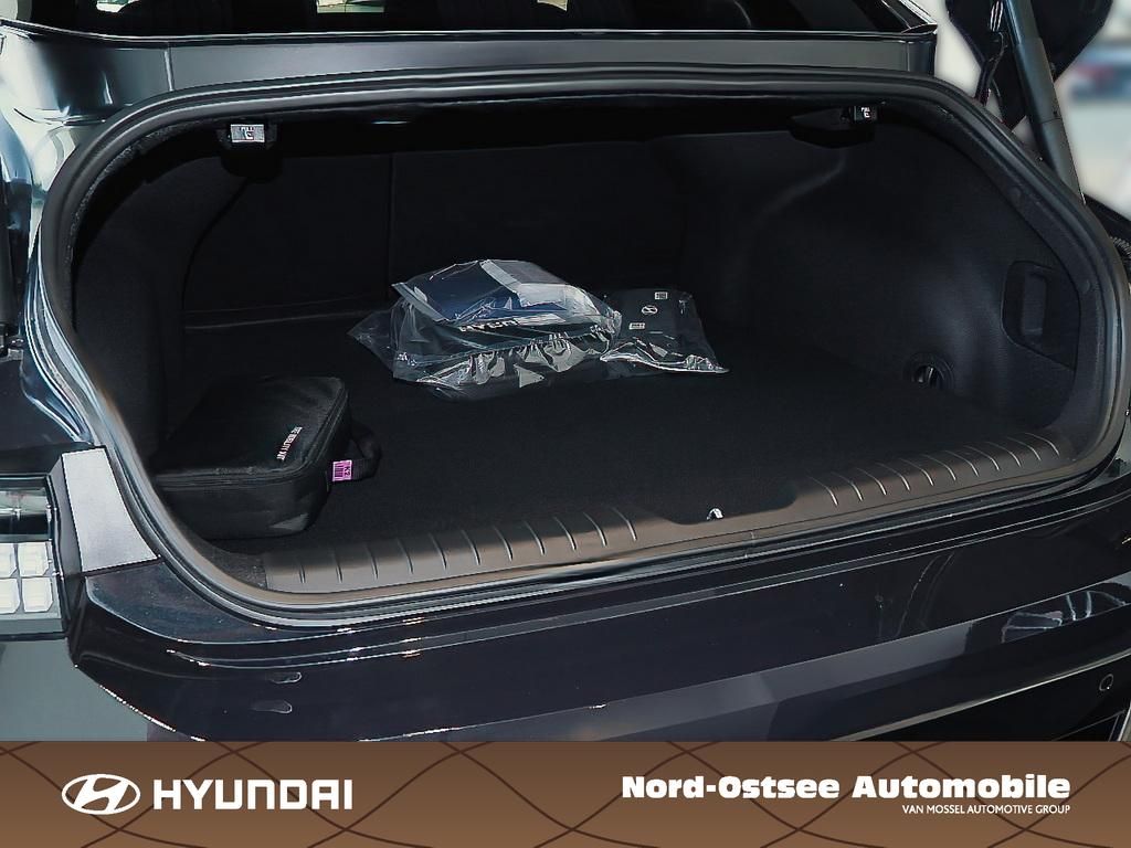 Fahrzeugabbildung Hyundai IONIQ 6 UNIQ Glasdach dig. Außenspiegel 20''LM