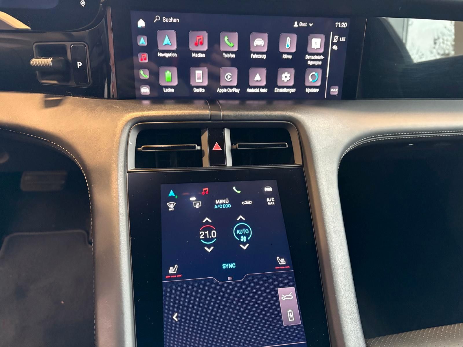 Fahrzeugabbildung Porsche Taycan Cross Turismo 4 performance 93 kwh