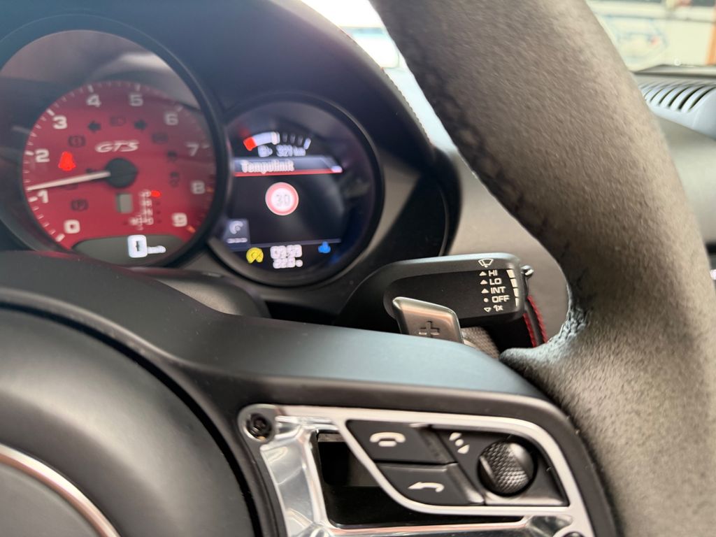 PORSCHE 718 Boxster/GTS 4.0/APPROV/GTS PAKET/BOSE/SP.CHR PORSCHE 718 Boxster/GTS 4.0/APPROV/GTS PAKET/BOSE/SP.CHR