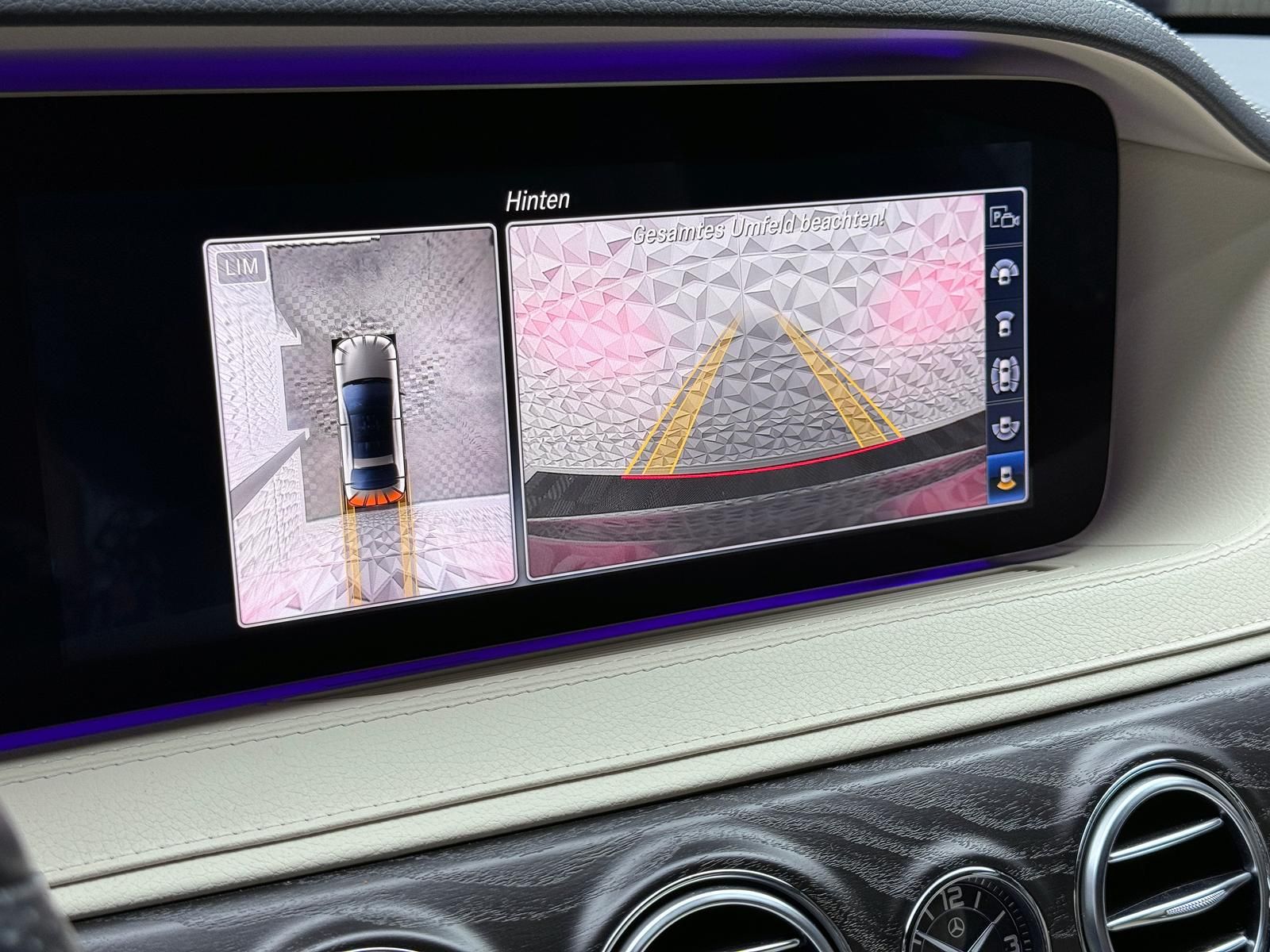 Fahrzeugabbildung Mercedes-Benz d AMG*4MATIC*LUFT*BURMESTER*STANDHEIZ*MASSAGE