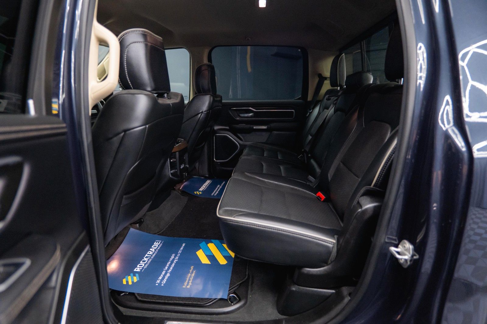 Fahrzeugabbildung Dodge RAM 5.7 V8 HEMI 4x4 NIGHT-Paket LARAMIE 22 Zoll
