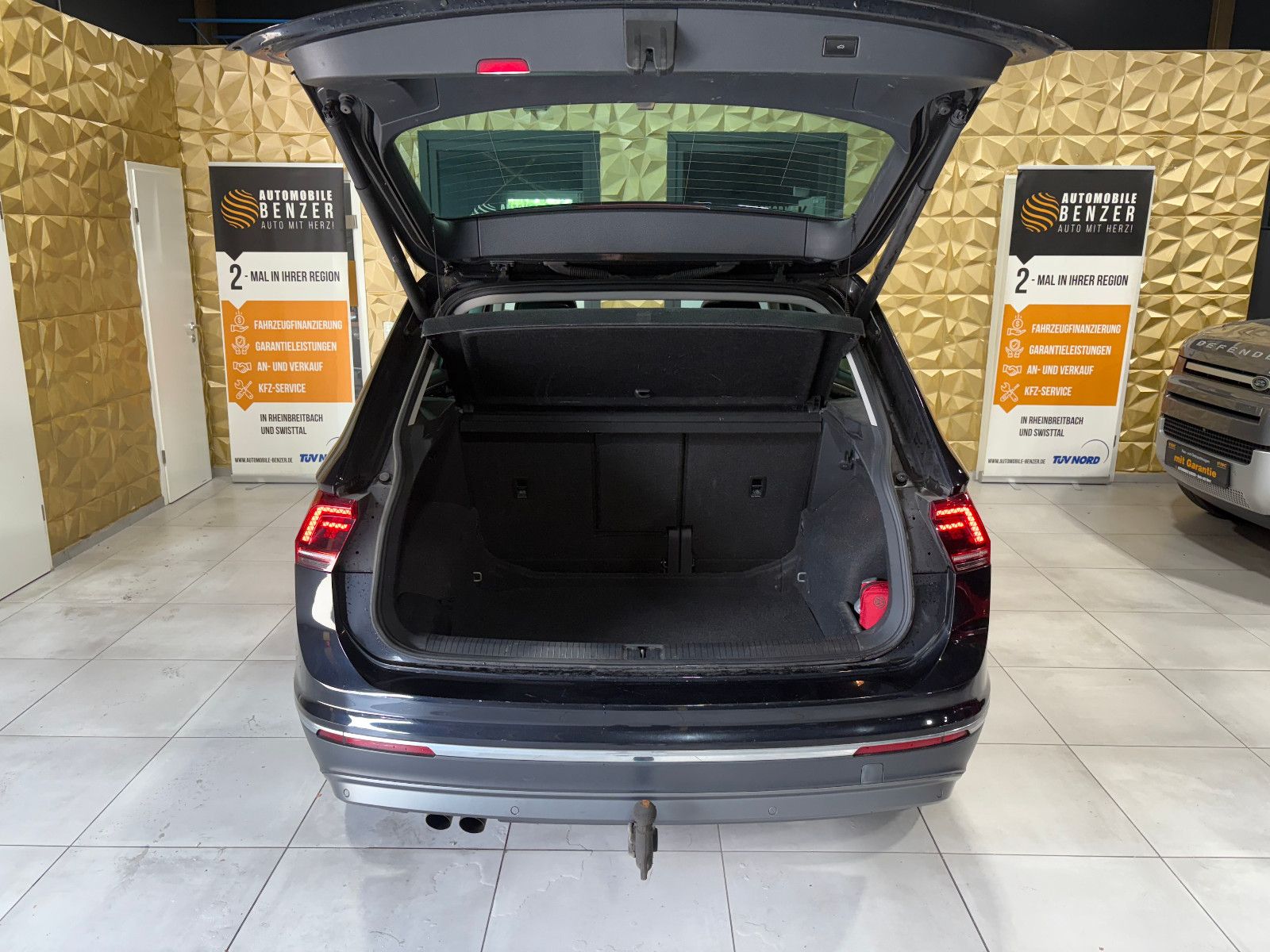 Fahrzeugabbildung Volkswagen Tiguan Highline BMT/4Motion/PANO/ACC/KAMERA/NAVI