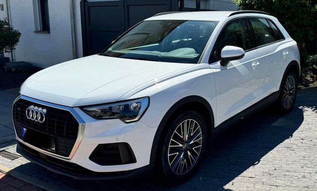 AUDI Q3 35 TDI quattro - Kamera + CarPlay 