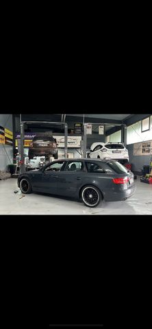 Audi A4 B8  S-line