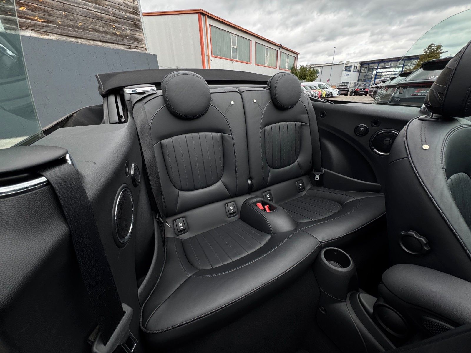 Fahrzeugabbildung MINI Cooper S Cabrio Aut. Kamera Leder H&K HuD ACC