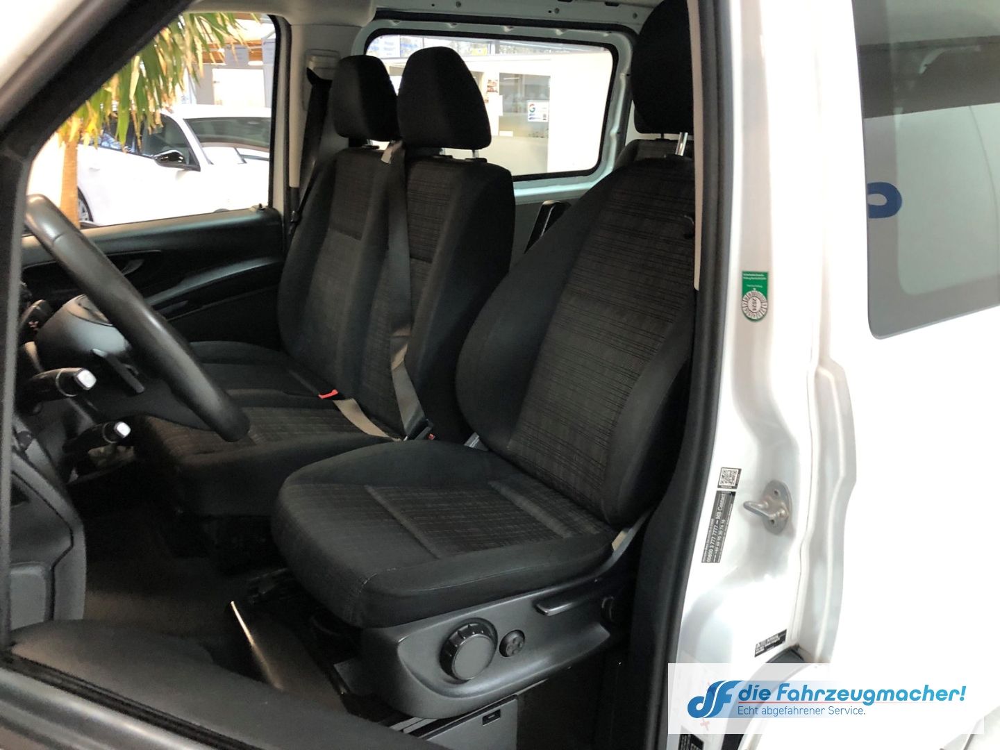 Fahrzeugabbildung Mercedes-Benz Vito Mixto 116 CDI, BT 4MATIC extralang BlueTEC