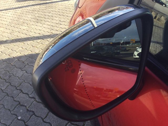 Captur 1.2 Intens KLIMA PDC SHZ KAMERA NAVI LED