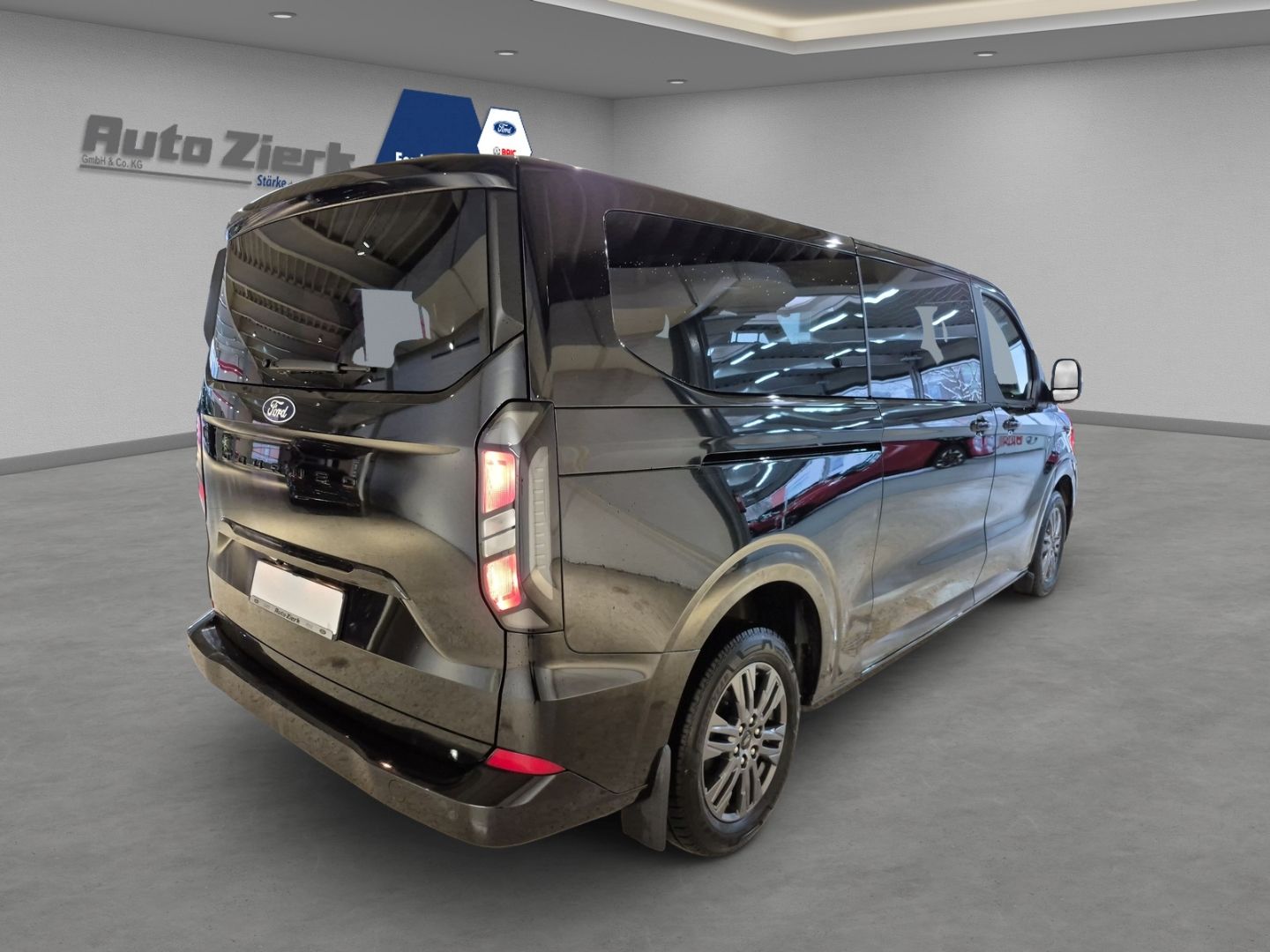 Ford Tourneo Custom Bus 320 L2 Titanium FWD Titanium foto 4