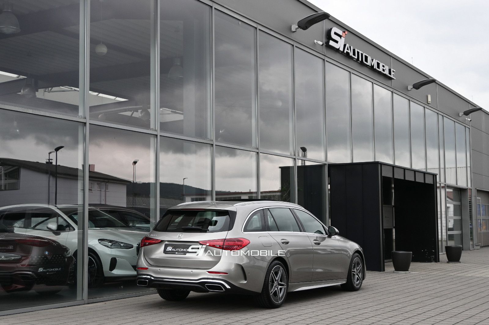 Fahrzeugabbildung Mercedes-Benz C 300 d T AMG Line °ACC°PANORAMA°WINTERPAKET°