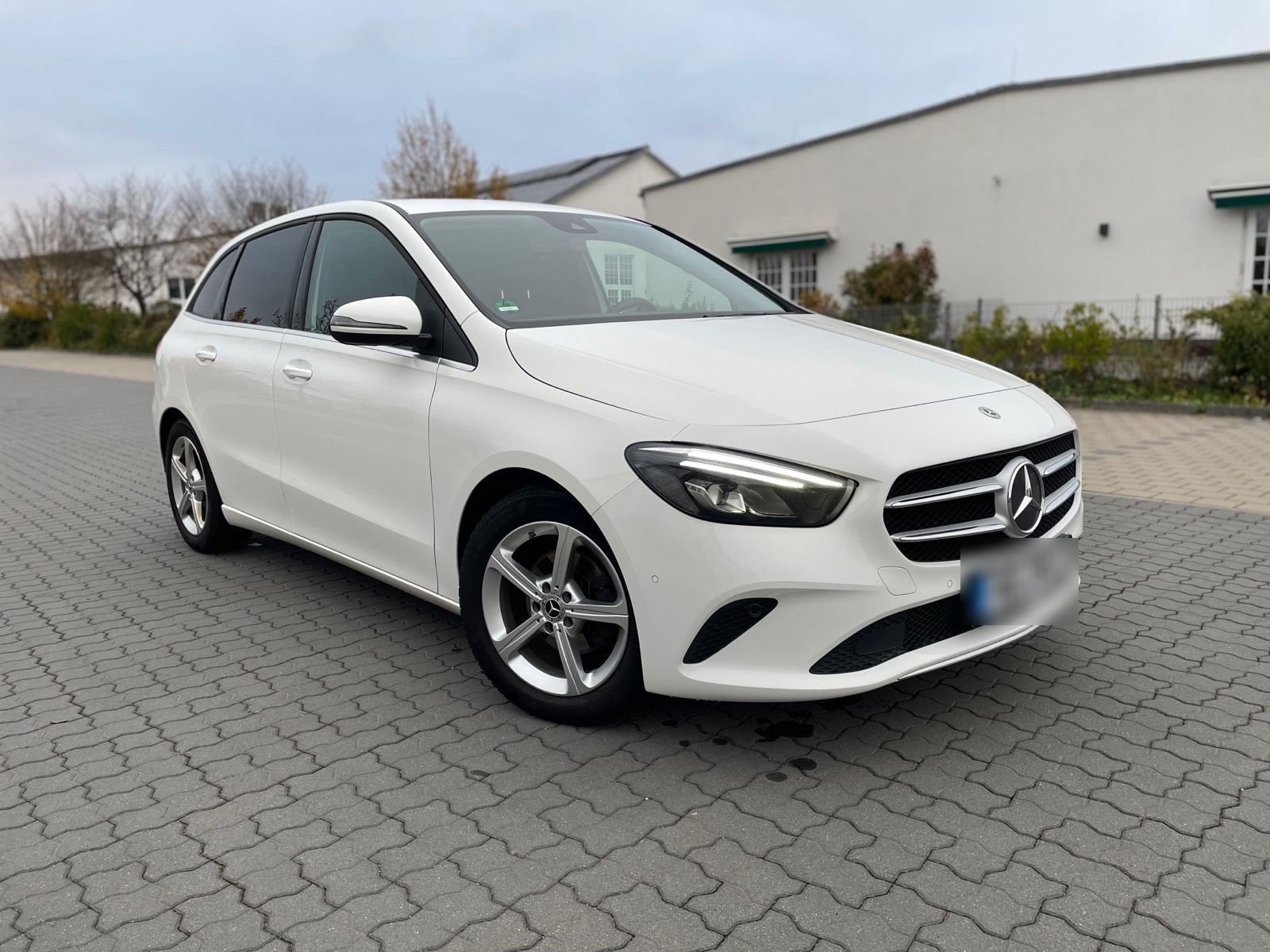MERCEDES-BENZ Mercedes B-180. Neu TÜV 06.2028.