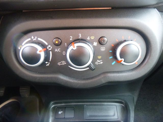 Fahrzeugabbildung Renault Twingo 1,0 SCe 65 Zen >35.300KM/Sitzheiz/Klima<