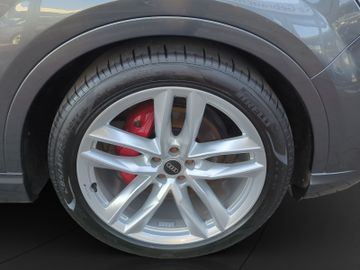 Audi Q7 - 12