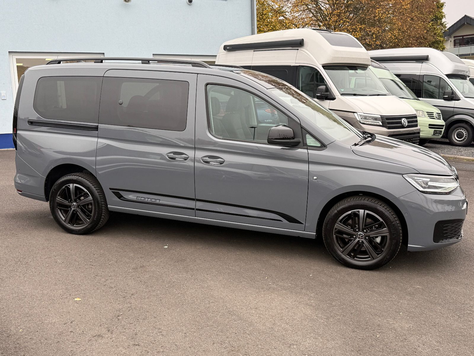 Fahrzeugabbildung Volkswagen Caddy Edition Maxi 7-Sitzer ACC AHK LED Pano Kam