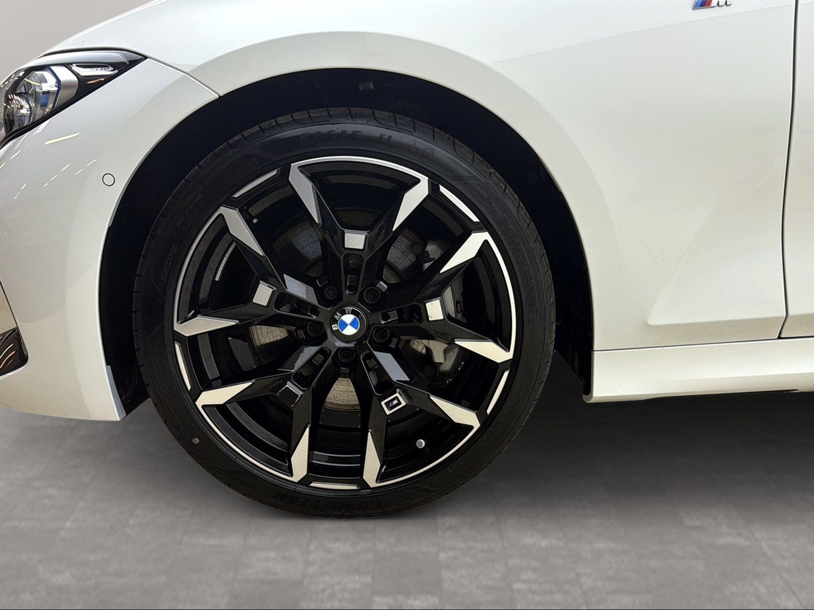 BMW 330 - Bild 11