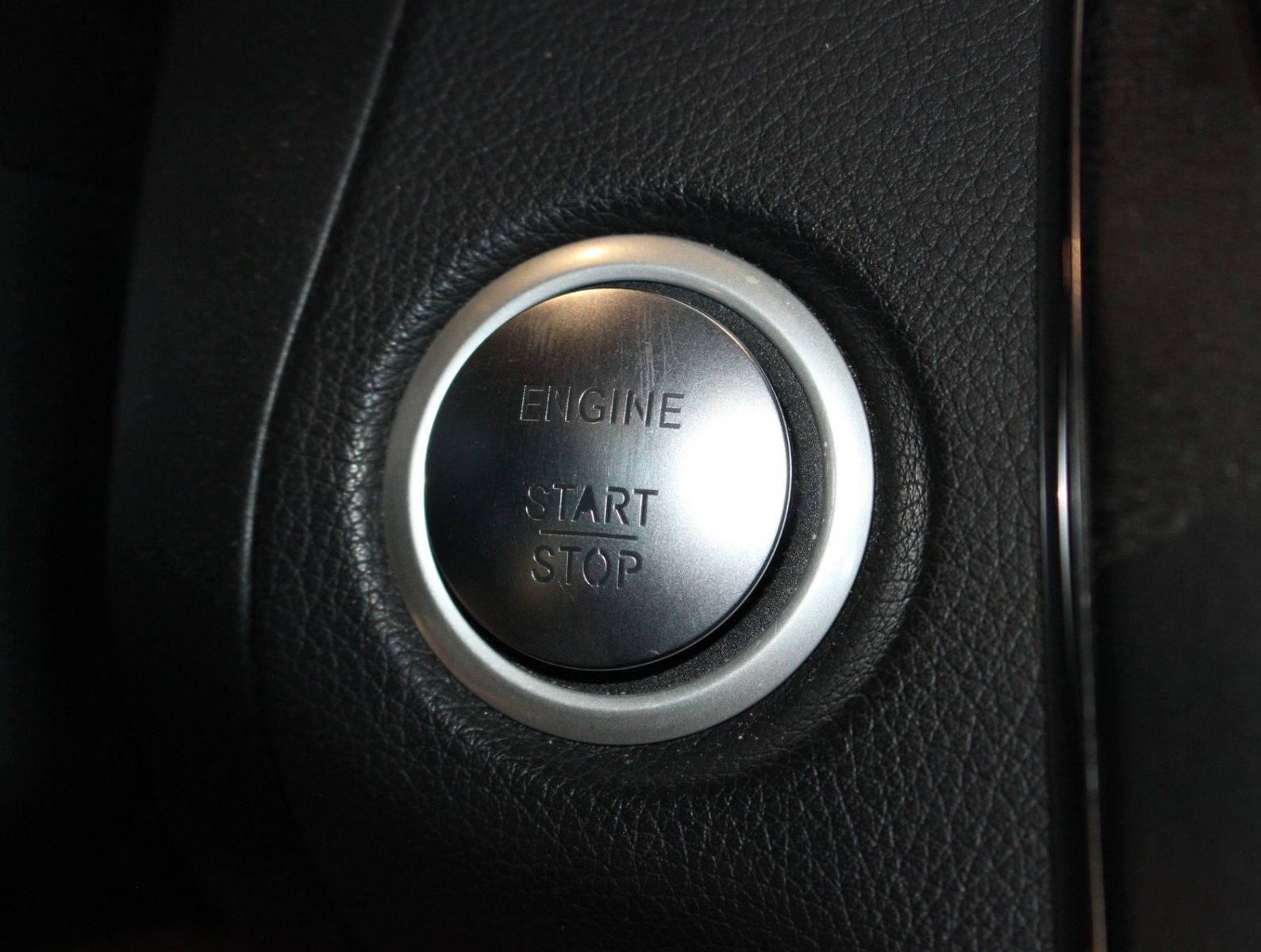 Fahrzeugabbildung Mercedes-Benz GLC 250 4MATIC AMG Line *PNRM*360 Kamera