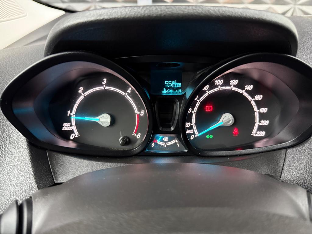 Ford Transit Courier 1.5 TDCi, Foto 27 von 40