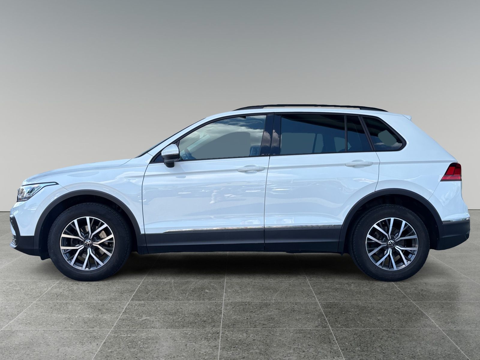 Volkswagen Tiguan 1.5 TSI DSG Life AHK App eHeck Matrix ACC foto 2