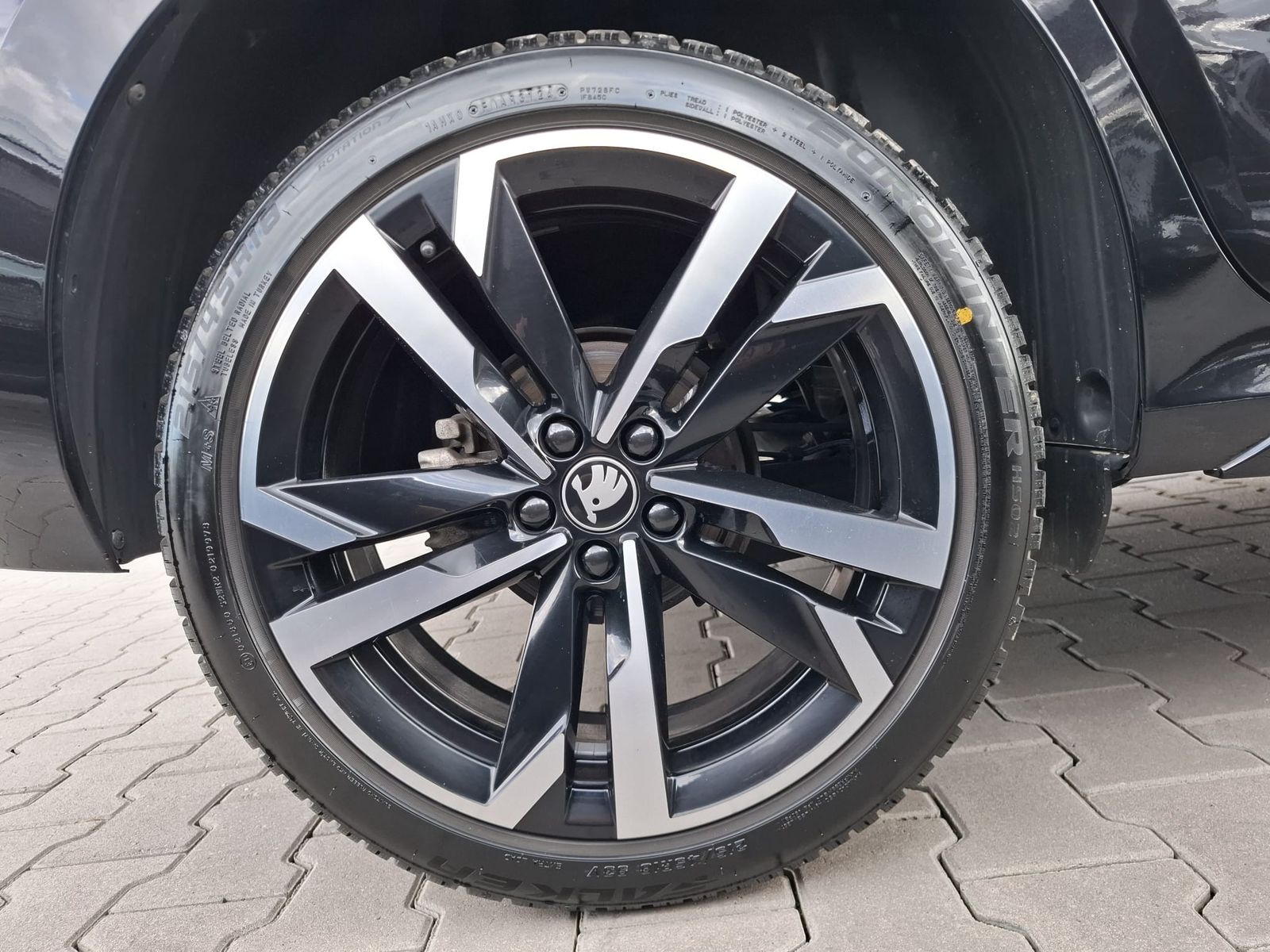 Fahrzeugabbildung SKODA Kamiq 1.5 TSI DSG Monte Carlo PANO*MATRIX*5J.GAR
