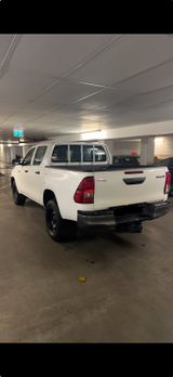 Toyota Hilux - Toyota Hilux mit Diesel-Antrieb: Allradantrieb, Schaltgetriebe