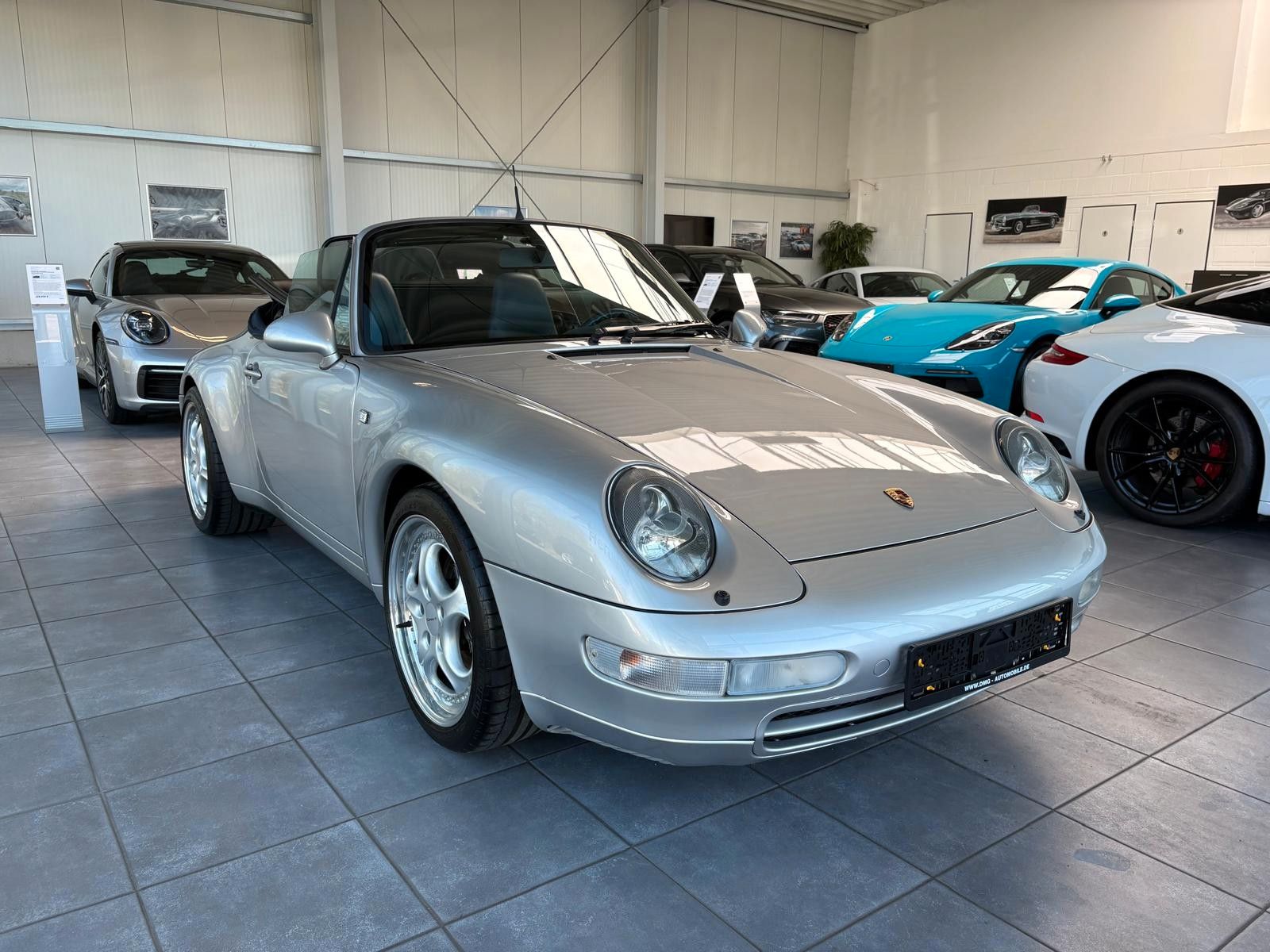 Fahrzeugabbildung Porsche 993 Carrera Cabriolet, deutsches fahrzeug.