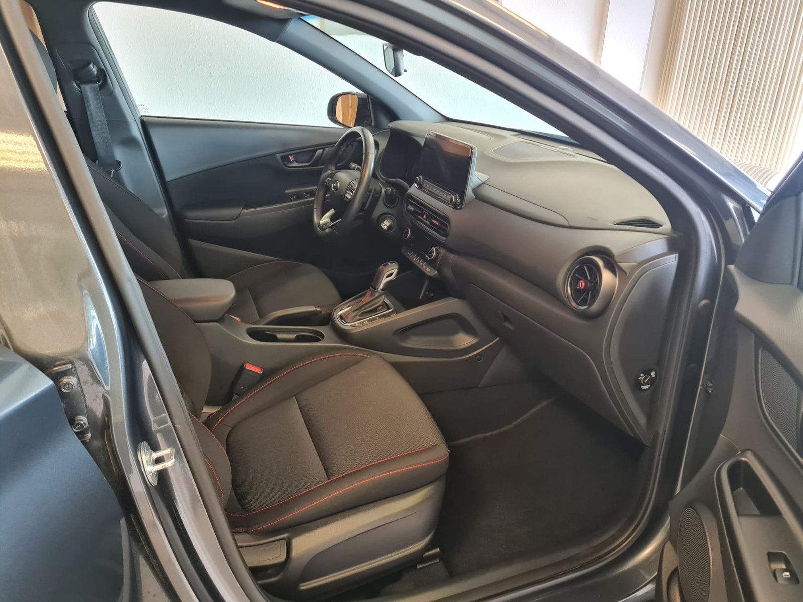 Fahrzeugabbildung Hyundai Kona Pure N-Line / LED / 1.HAND / NAVI / KAMERA