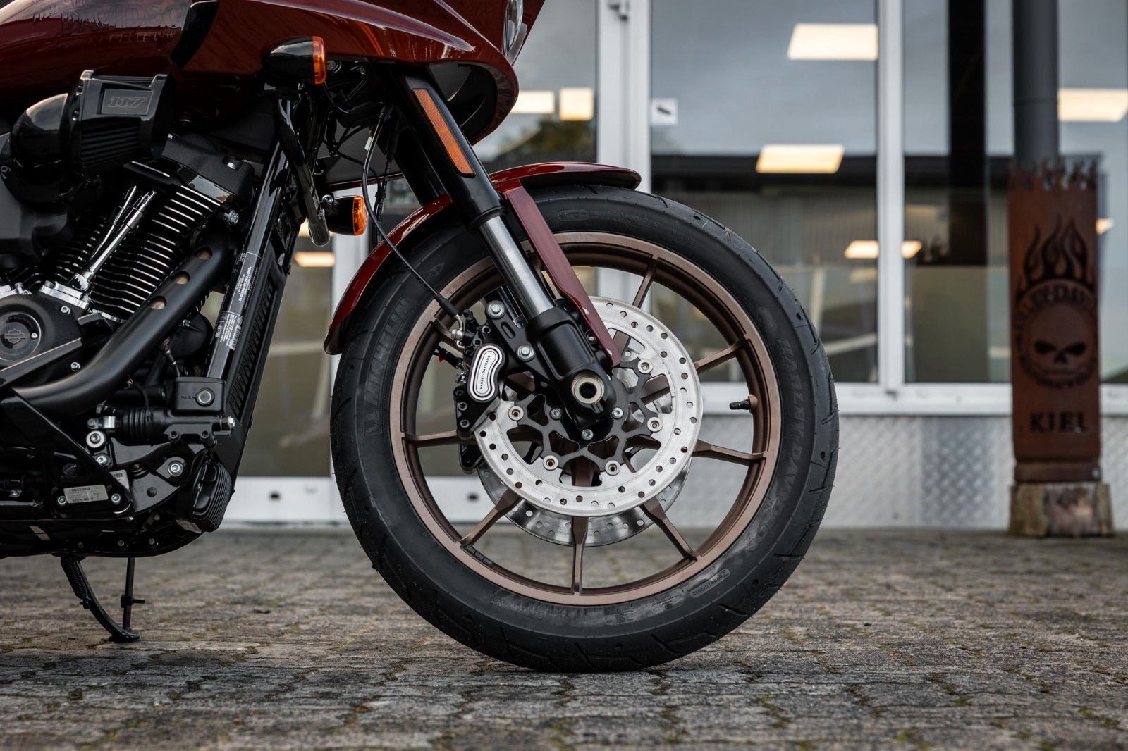 Fahrzeugabbildung Harley-Davidson FXLRST LOW RIDER ST 117 -SOFORT VERFÜGBAR