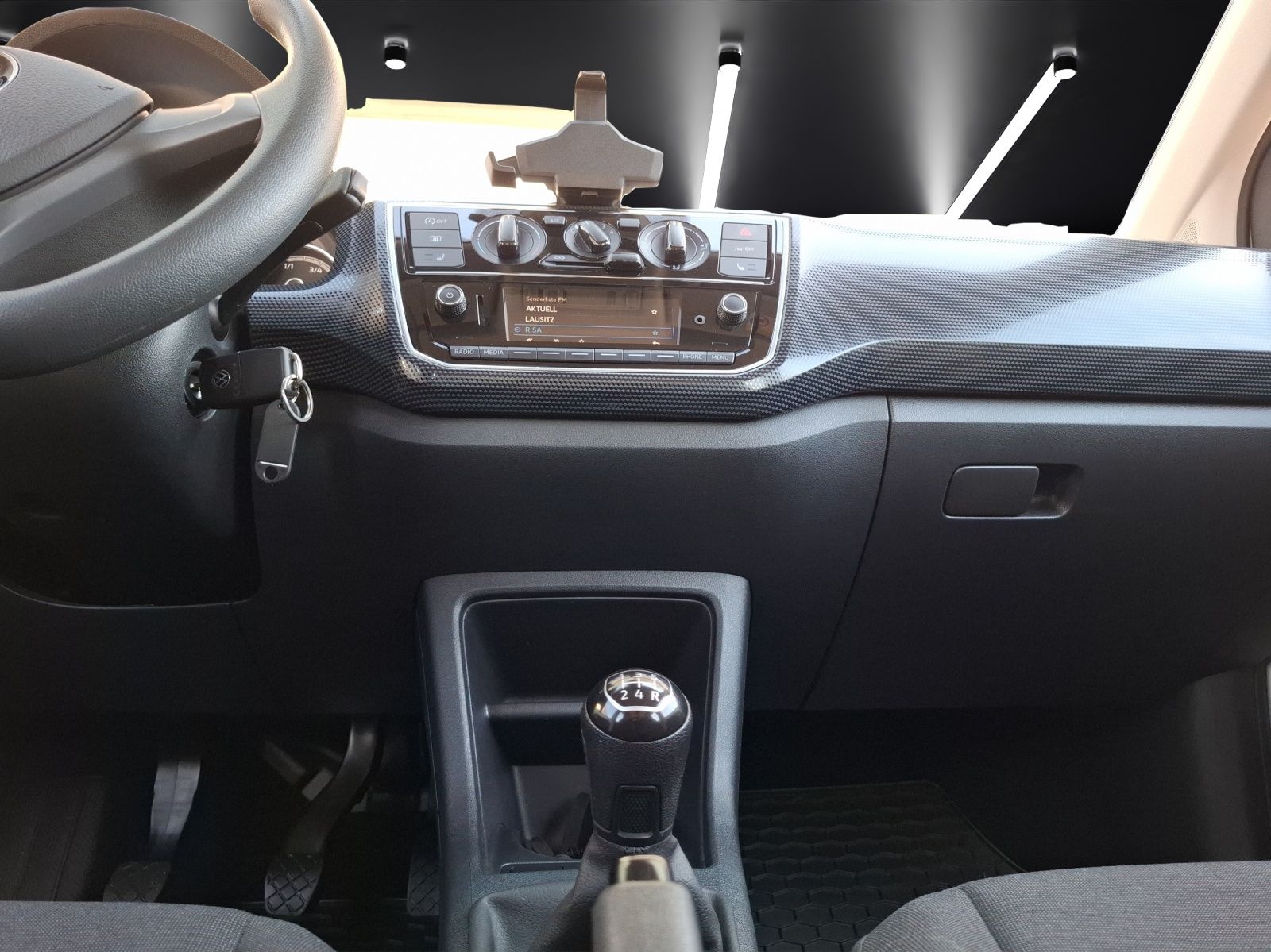 Fahrzeugabbildung Volkswagen up! Klima DAB SH