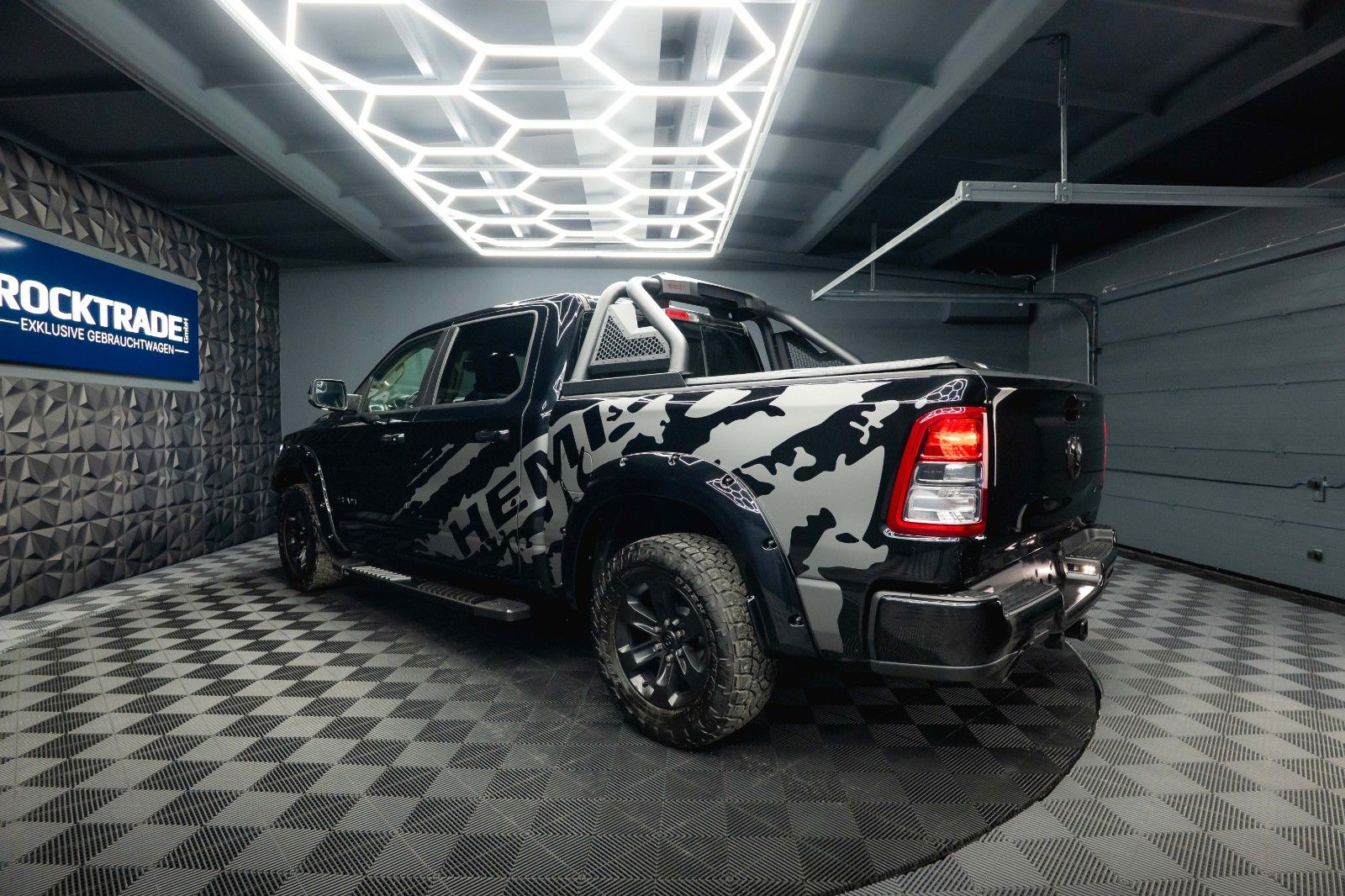 Fahrzeugabbildung Dodge RAM 5.7 V8 HEMI 4x4 LARAMIE Offroad Night LED