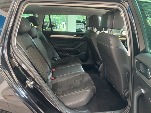 Passat Variant 4Motion 2.0 TDI*Navi*APP*AHK*Pano