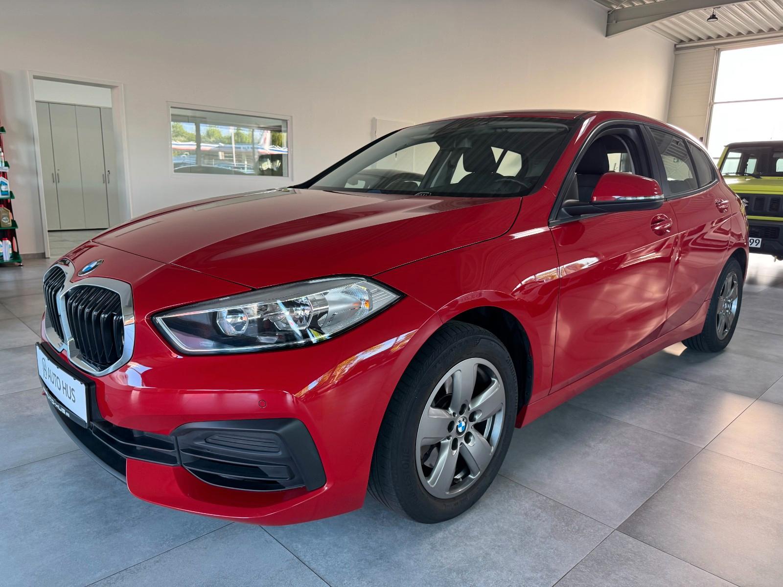 BMW 118 Navigation/Tempomat/Panoramadach/PDC/SHZ